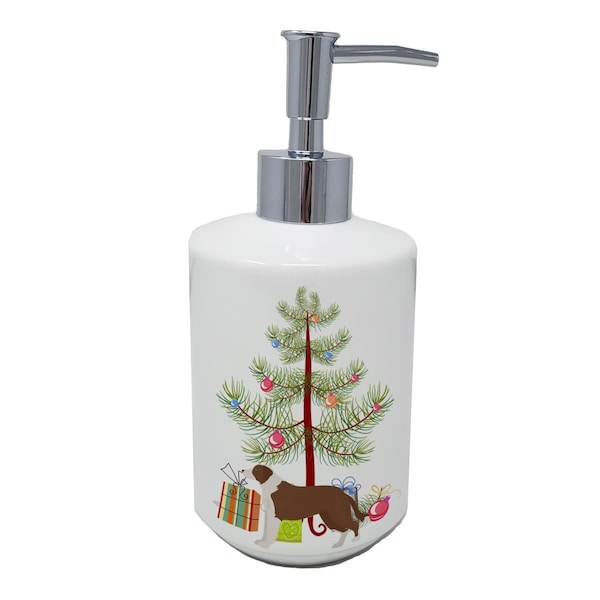 Carolines Treasures 7 x 3.5 in. Borador Christmas Tree Ceramic Soap Dispenser - CK3807SOAP