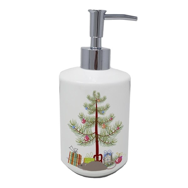 Carolines Treasures 7 x 3.5 in. Satin Rat Merry Christmas Ceramic Soap Dispenser - CK4475SOAP
