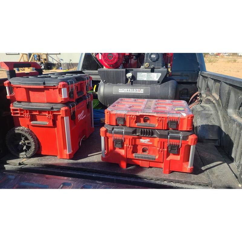 Milwaukee PACKOUT 22 in. Rolling Tool Box and 19 in. Tool Tray - 48-22-8426-8045