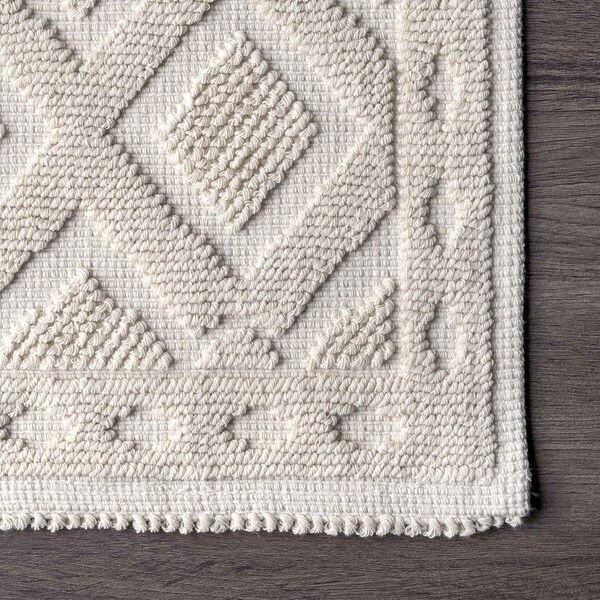 Nuloom Colton Textured Geometric Trellis Bath Mat 1ft 5in x 2ft - PSKO03B-1502