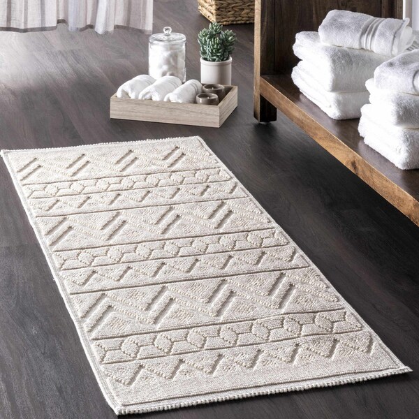 Nuloom Easton Textured Tribal Bath Mat 1ft 9in x 2ft 10in - PSKO07B-190210