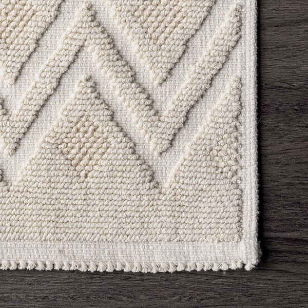 Nuloom Easton Textured Tribal Bath Mat 1ft 9in x 2ft 10in - PSKO07B-190210