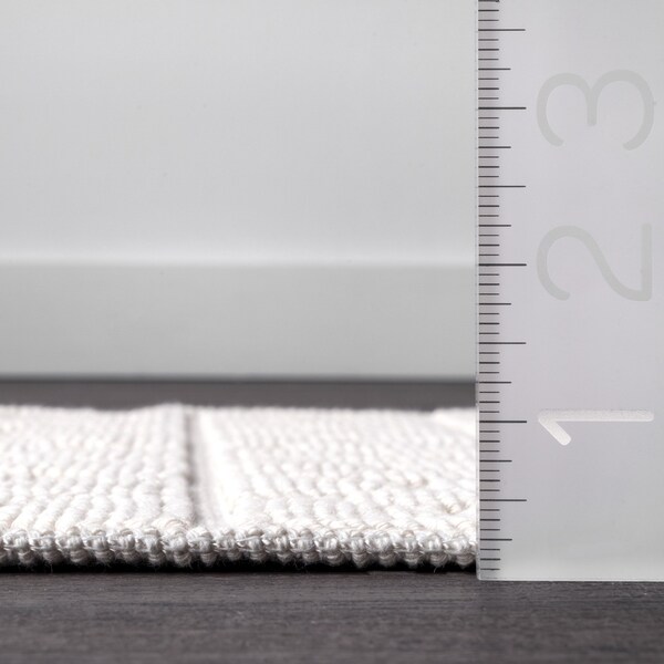 Nuloom Easton Textured Tribal Bath Mat 1ft 9in x 2ft 10in - PSKO07B-190210