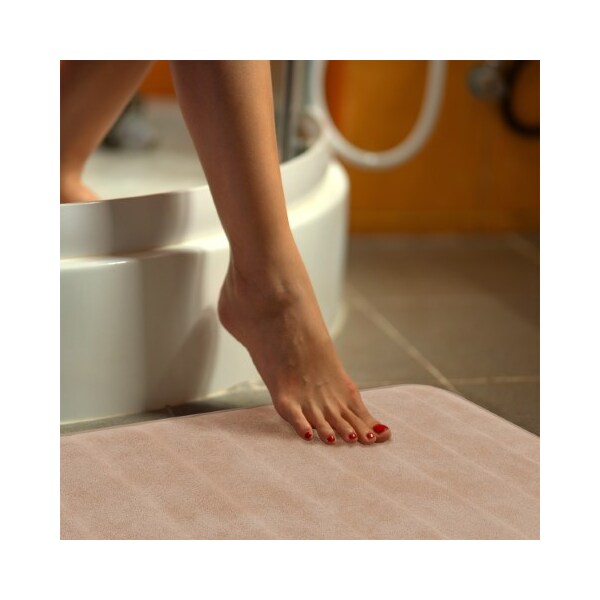 Hastings Home Oversized Bathroom Rug Memory Foam Bath Mat Textured Stripes with Non-Slip Absorbent Runner, Beige - 523597HAF