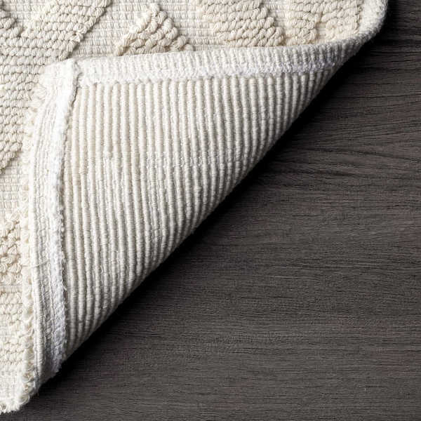 Nuloom Colton Textured Geometric Trellis Bath Mat 2ft 2in x 3ft 9in - PSKO03B-22039