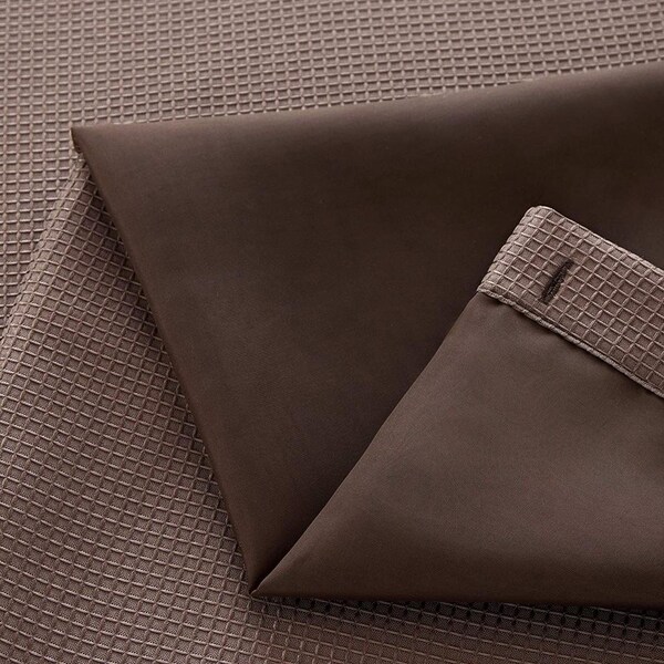 Homeroots 72 x 70 x 1 in. Brown Modern Grid Shower Curtain & Liner Set - 399757
