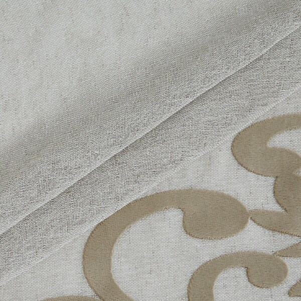 Homeroots 72 x 70 x 1 in. Gold Contemporary Velvet Scroll Shower Curtain - 399762