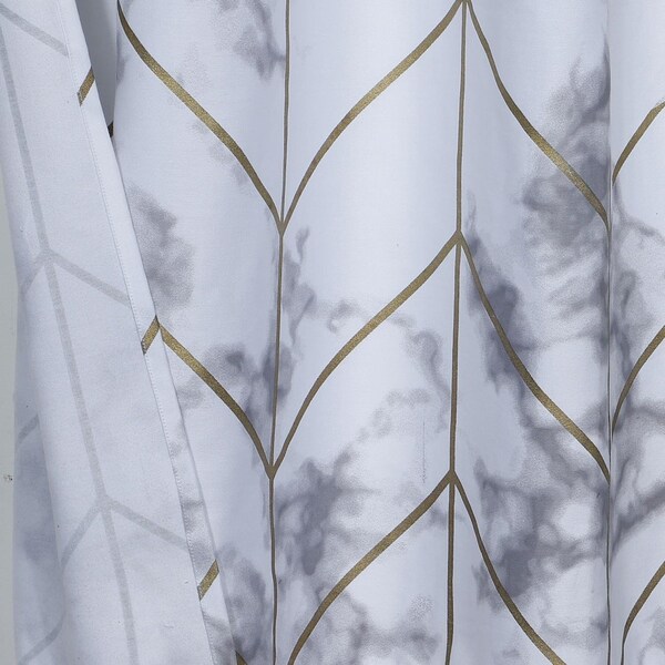 Homeroots 72 x 70 x 1 in. Silver Marble & Geo Pattern Shower Curtain - 399737