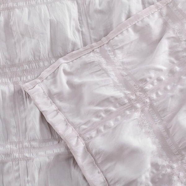 Homeroots 72 x 70 x 1 in. Pale Pink Modern Striped Crinkle Shower Curtain - 399716