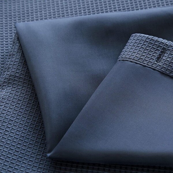 Homeroots 72 x 70 x 1 in. Navy Modern Grid Shower Curtain & Liner Set - 399756