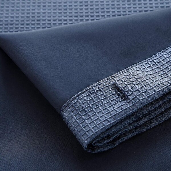 Homeroots 72 x 70 x 1 in. Navy Modern Grid Shower Curtain & Liner Set - 399756