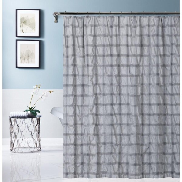 Homeroots 72 x 70 x 1 in. Gray Modern Striped Crinkle Shower Curtain - 399717