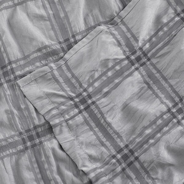 Homeroots 72 x 70 x 1 in. Gray Modern Striped Crinkle Shower Curtain - 399717
