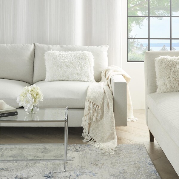 Homeroots 14 x 20 in. White Super Shaggy Throw Pillow - 386416