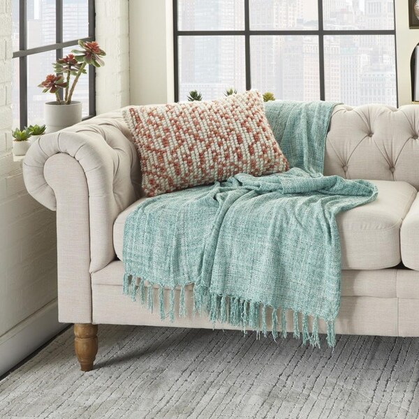 Homeroots 14 x 20 in. Peach Dotted Lumbar Pillow - 386217