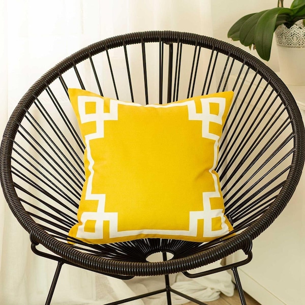 Gfancy Fixtures Yellow & White Geometric Decorative Throw Pillow Cover - 18 x 18 in. - GF3652201