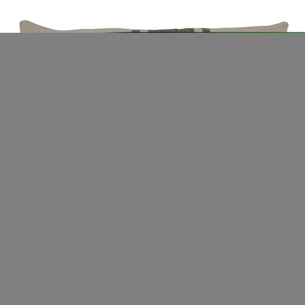 Rlm Distribution 20 in. Striped Tassel Square Poly-Filled Pillow, Grey - HO3203102