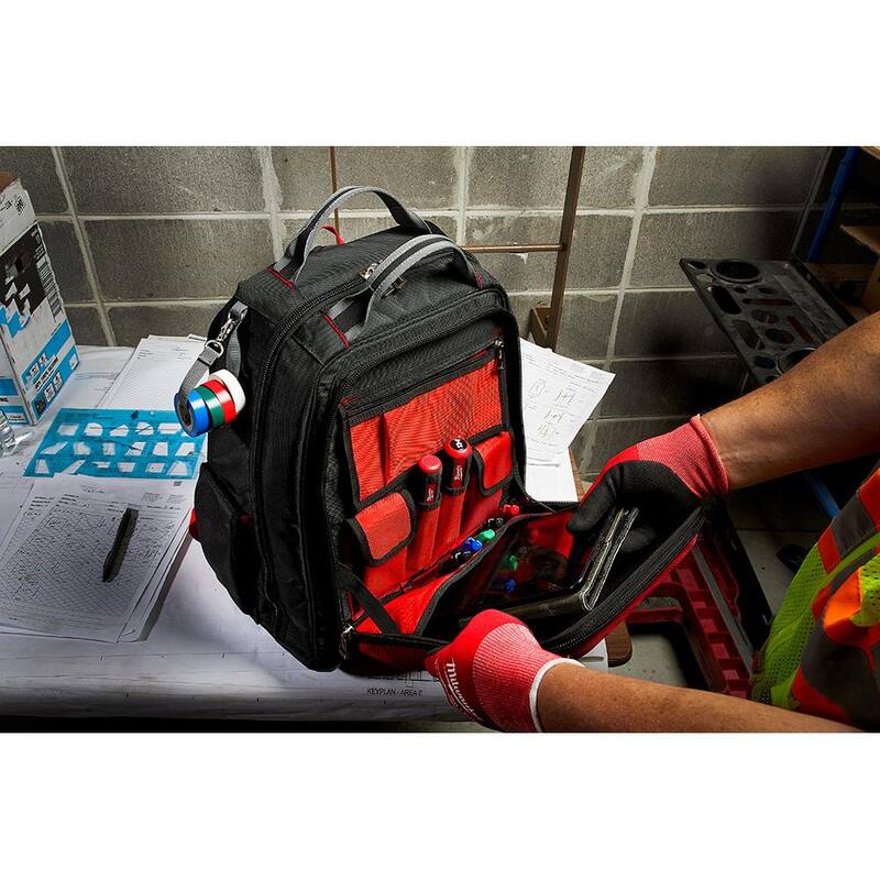 Milwaukee PACKOUT 15 in. Backpack with 6-Pack Cushion Grip Screwdriver Set - 48-22-8301-48-22-2886