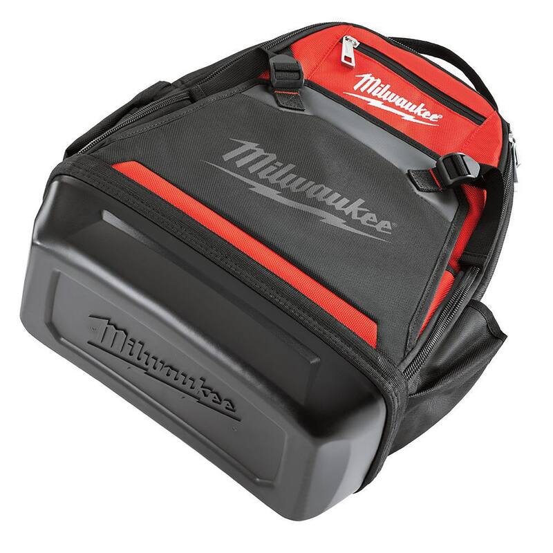 Milwaukee Jobsite Backpack with FASTBACK Folding Utility Knives with Blade Storage and General Purpose Utility Blade Set (50-Pack) - 48-22-8200-48-22-1504