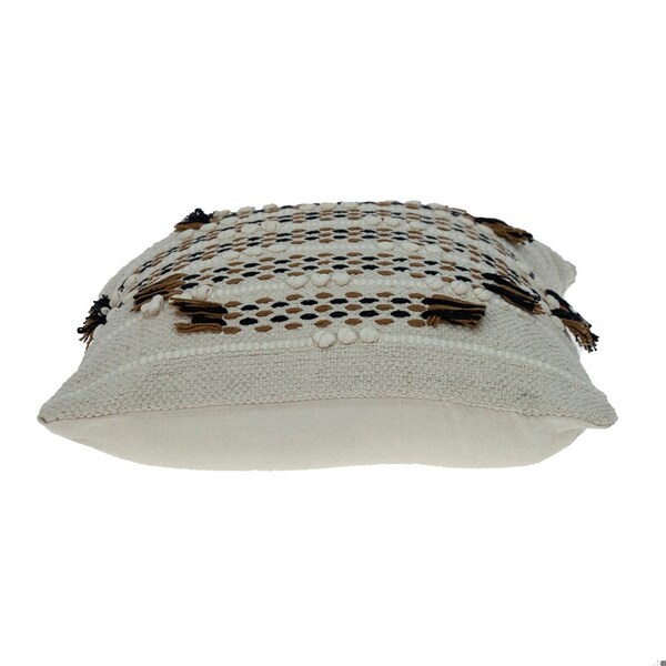 Homeroots 17.72 x 17.72 x 4 in. Creamy & Beige Textured Throw Pillow - 383181