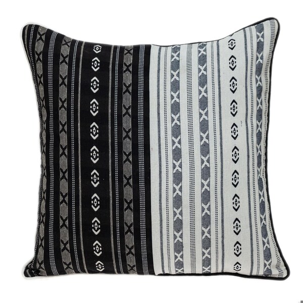 Homeroots 20 x 20 x 5 in. Black & White Abstract Accent Pillow - 383121