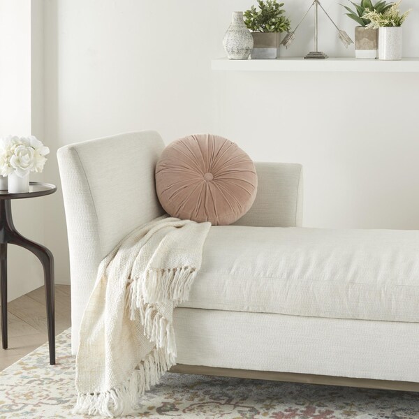 Homeroots 16 x 16 in. Light Pink Tufted Round Throw Pillow - 386282