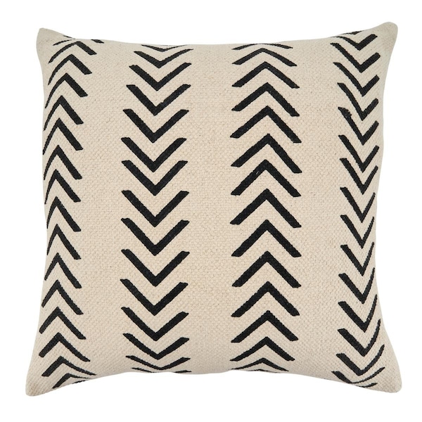 Rlm Distribution SARO  22 in. Square Poly Filled Throw Pillow with Natural Chevron Design - HO3751642