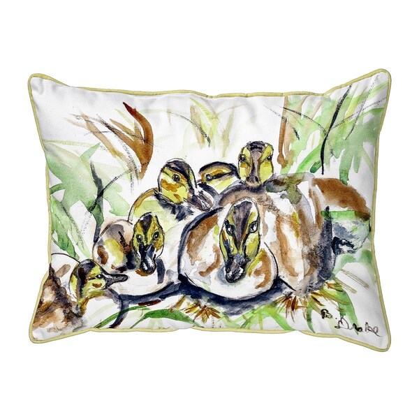 Betsy Drake 16 x 20 in. Ducklings Large Pillow - HJ812