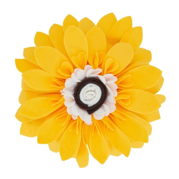 Vecindario 13 in. Felt Flower Round Throw Pillow with Poly Filling, Yellow - VE2658593