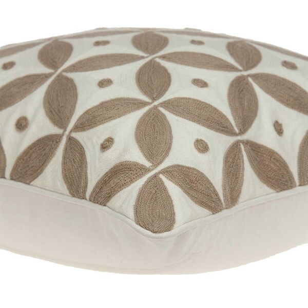 Homeroots 20 x 7 x 20 in. Transitional Beige & White Accent Pillow Cover with Poly Insert - 334127