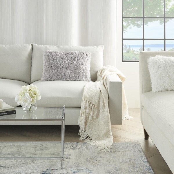 Homeroots 14 x 20 in. Pale Gray Super Shaggy Throw Pillow - 386411