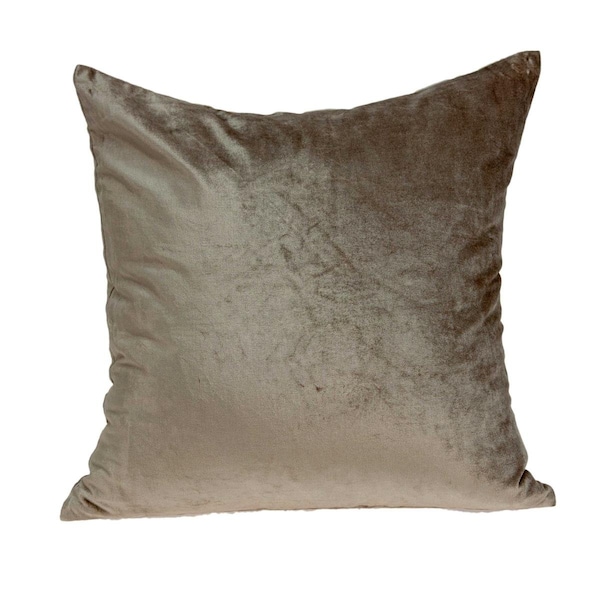 Palacedesigns 20 x 7 x 20 in. Transitional Taupe Solid Pillow Cover with Poly Insert - PA3717839
