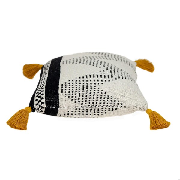 Homeroots 20 x 20 x 4 in. Beige & Black Knit Throw Pillow - 383146