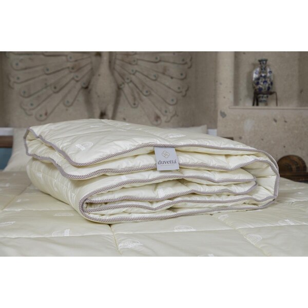 Furnia 90 x 104 in. Washable Wool Comforter, White - HD-DUV-WOOL-QUILT-K