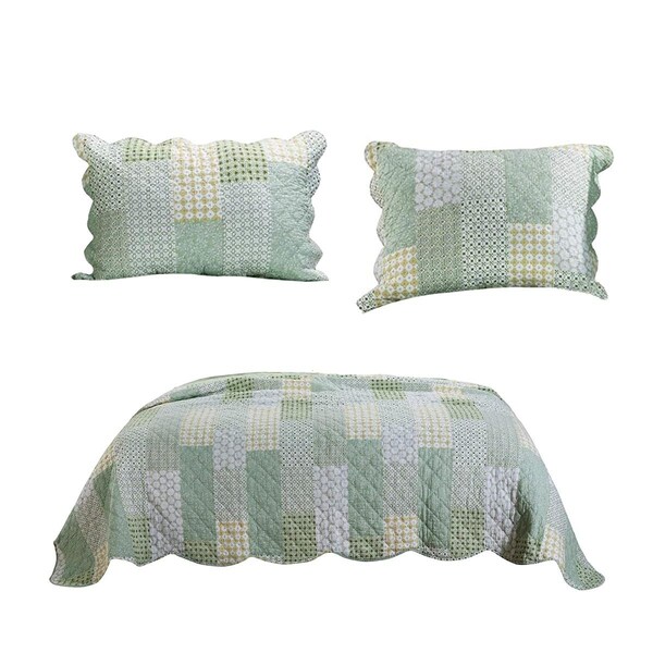 Benjara Reversible Fabric Queen Size Quilt Set with Geometric Pattern Motifs, Green - 7 x 15 x 20 in. - BM219434