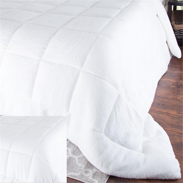 Fixturesfirst 1 x 92 x 92 in. Bluestone Oversized Reversible Down Alt Comforter with Sherpa - Full & Queen - FI3242162
