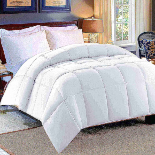 Hotel Peninsula 240 TC White Goose Feather & Down Comforter, White, Full/Queen - 004402