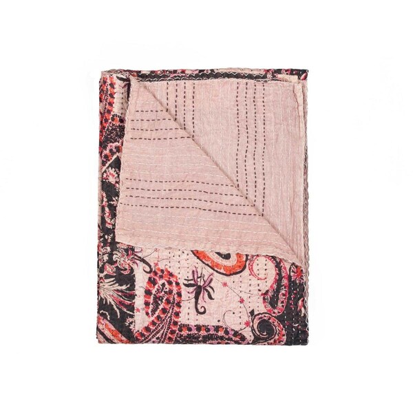 Homeroots 50 x 70 in. 100 Percent Cotton Vintage Handmade Throw - 317275
