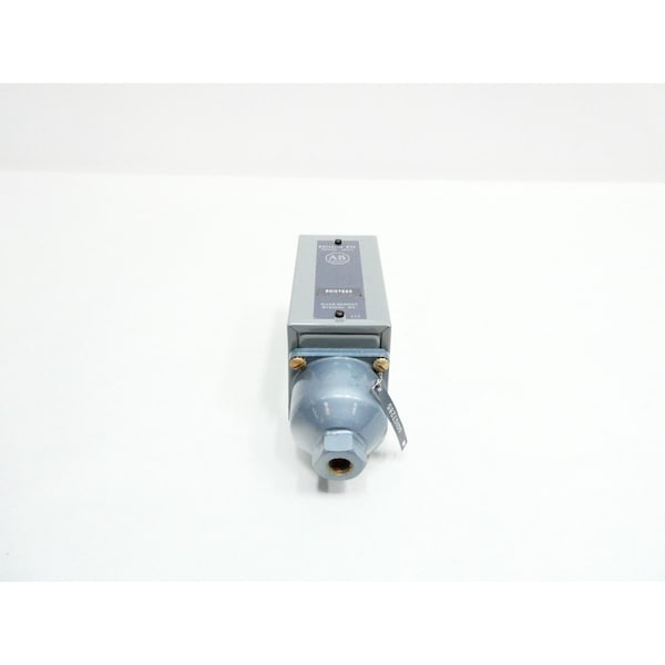 Interruptor de presión Allen Bradley CONTROL 1/4IN 65PSI 125V-AC - 836-C61A