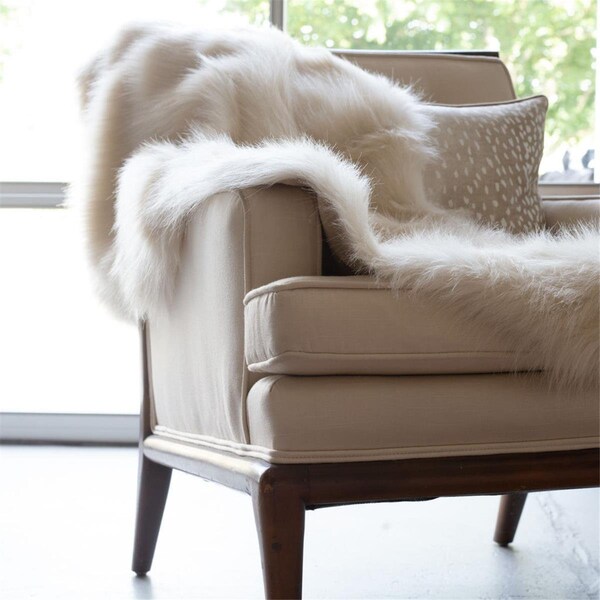Palacedesigns 50 x 60 in. Royal & White Long Hair Faux Fur Throw - PA3675689