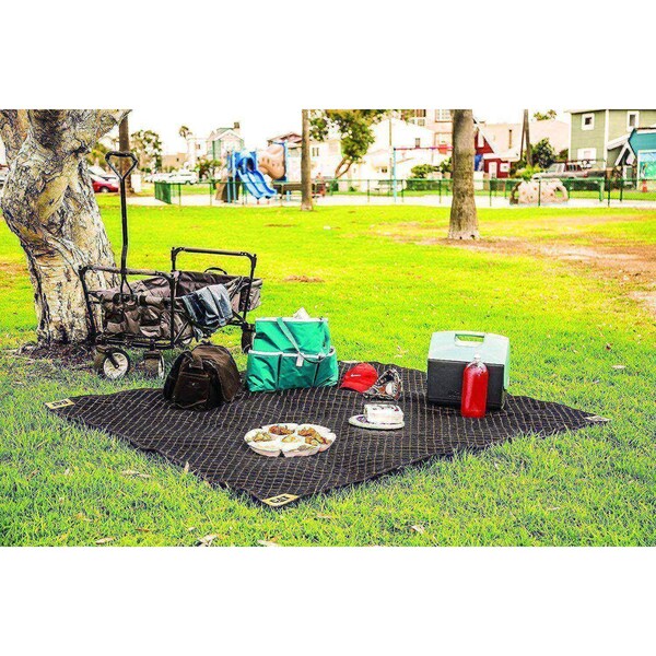 Cat 72 Inch x 80 Inch Non-Woven Utility Blanket - 980109N