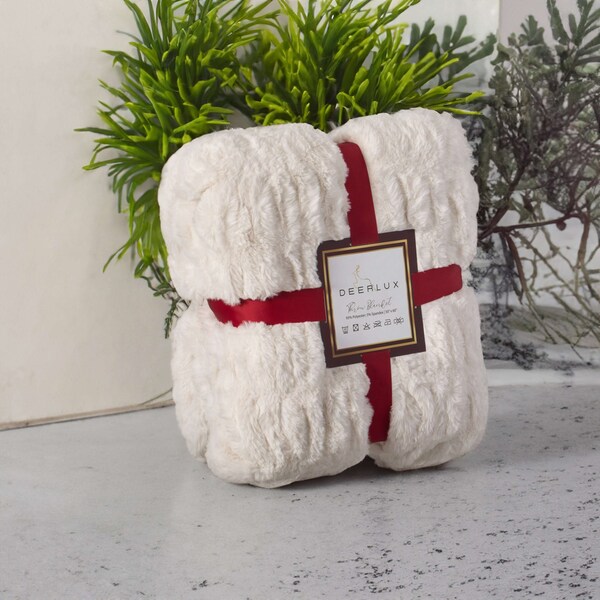 Deerlux Luxurious 50 in. x 60 in. Rached Faux Fur Cozy Throw Blanket, 2PK - QI004049.WT.2
