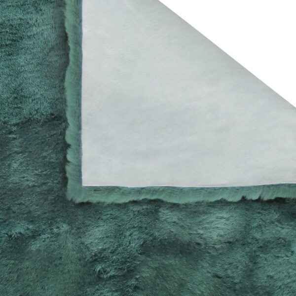 Homeroots 2 x 3 ft. Green Natural Off White Medical Grade Sheepskin Throw Blanket - 388644