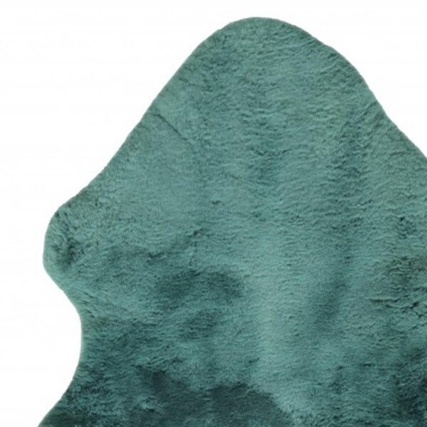 Homeroots 2 x 3 ft. Green Natural Off White Medical Grade Sheepskin Throw Blanket - 388644