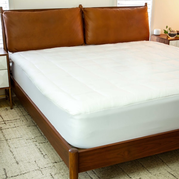 Flash Furniture Capri Comfortable Sleep White Mattress Pad - Deep Pocket - King Size - Quilted Cotton Top - Hypoallergenic - Fits 8"-21" Mattresses - RF-REM-09-K-GG