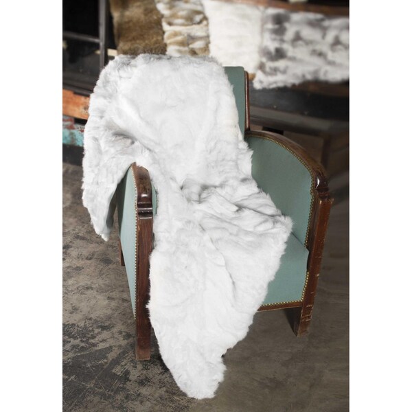 Homeroots 2 x 50 x 60 in. 100 Natural Rabbit Fur White Throw Blanket - 358165