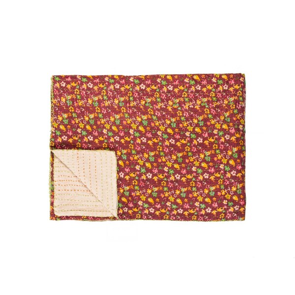 Homeroots 50 x 70 in. Kantha Cotton Throw - 300 - 293211