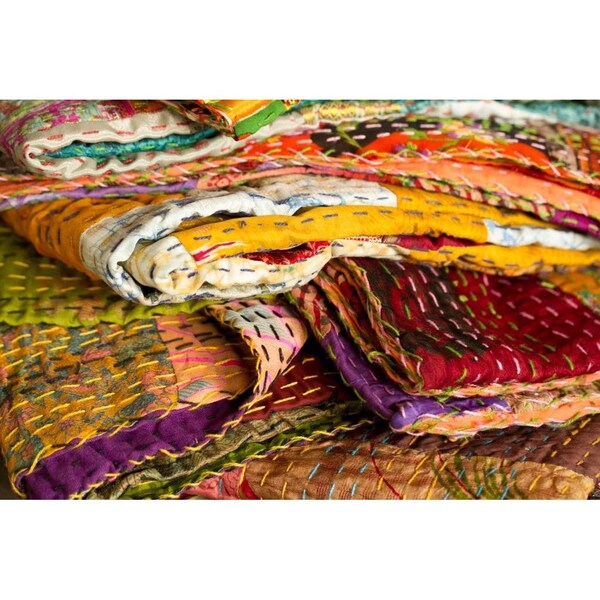 Homeroots 0.1 x 60 x 90 in. Kantha Silk Throw Quilt Blanket - 293217