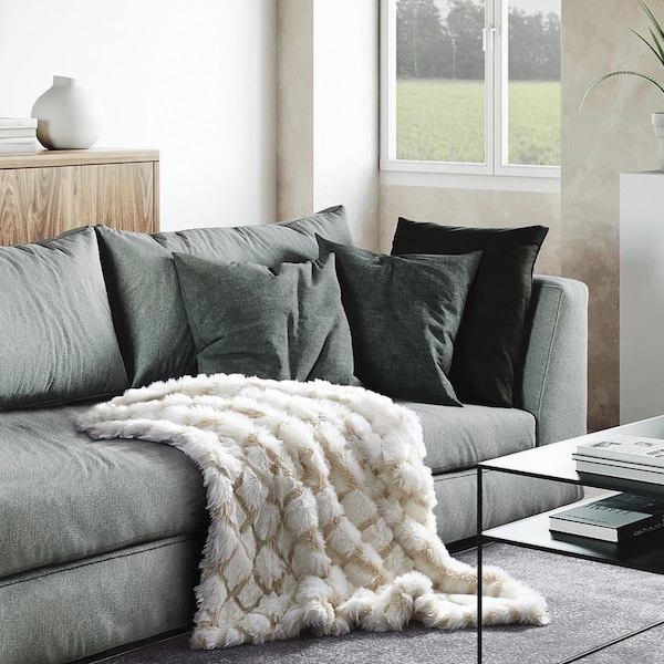 Escenario 50 x 60 in. Rosemarie Luxuriously Soft Acrylic Throw, Beige - ES2475922