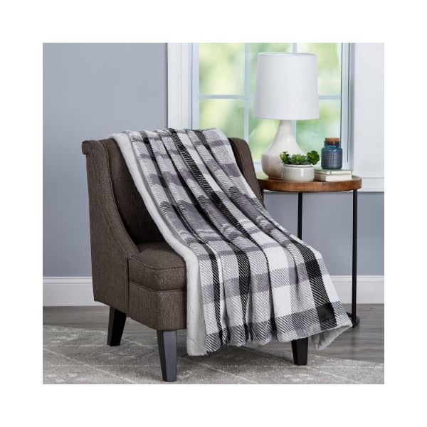 Hastings Home Plaid Faux Fur Throw, Luxurious, Soft, Hypoallergenic Plaid Printed Flannel Blanket, 60"x70", Grey - 515307FQZ